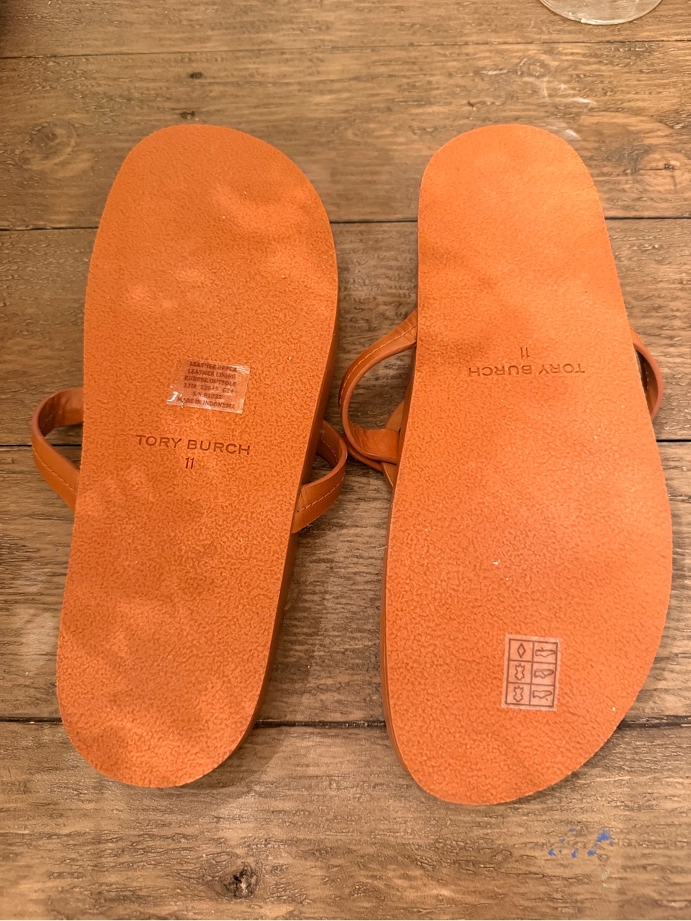 Tory Burch Tan Leather Logo Thong Sandals - Picture 3 of 3